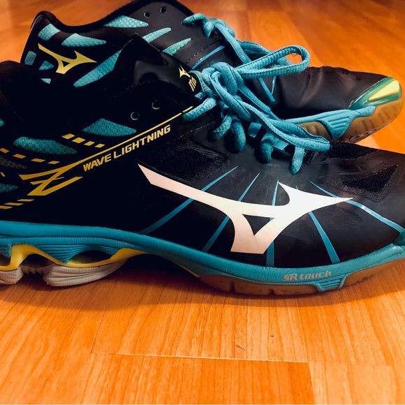 Mizuno Wave Lightning SR touch Excellent Condition size 9 athletic shoes - Picture 2 of 9